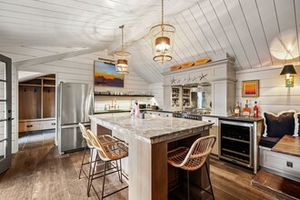 7 Independent Way in Nantucket, MA - Building Photo - Building Photo