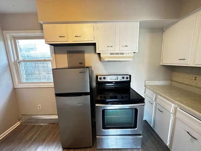 3490 Trabue Rd in Columbus, OH - Building Photo - Building Photo