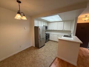 5938 Rancho Mission Rd in San Diego, CA - Building Photo - Building Photo