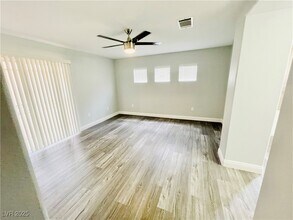 10608 India Hawthorn Ave in Las Vegas, NV - Building Photo - Building Photo