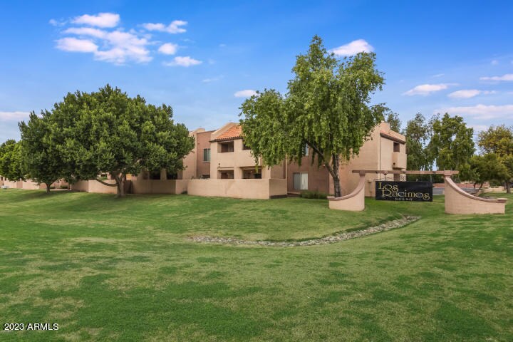 540 N May, Unit 3076 Photo