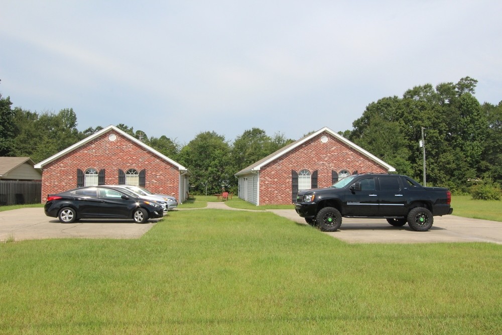 1210 N 31st Ave in Hattiesburg, MS - Building Photo