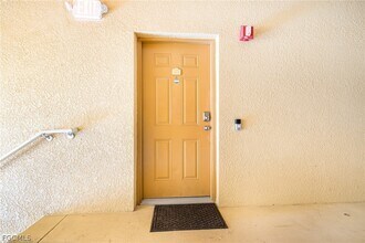 9055 Colby Dr in Ft. Myers, FL - Building Photo - Building Photo