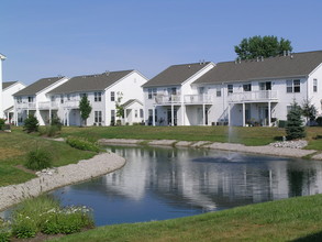 Sylvan Lakes Apartments in Sylvania, OH - Building Photo - Building Photo