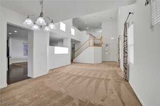7425 Glorious Sun Dr in Las Vegas, NV - Building Photo - Building Photo