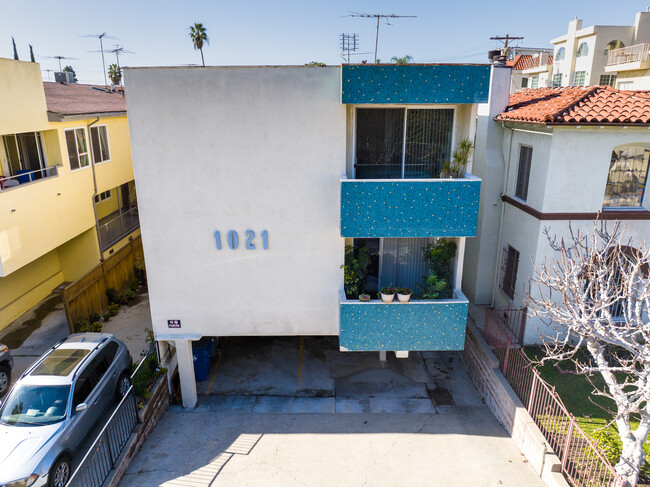 1021 S Sherbourne Dr in Los Angeles, CA - Building Photo - Building Photo