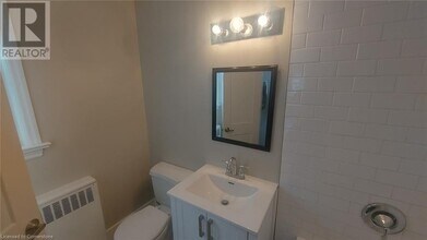 181 King St E in Kitchener, ON - Building Photo - Building Photo