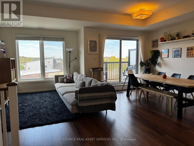 487 Queen St in Newmarket, ON - Building Photo - Building Photo