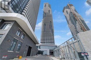 225 Commerce St in Vaughan, ON - Building Photo