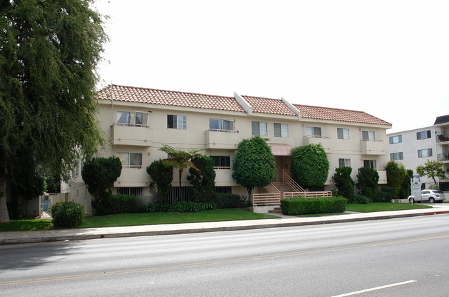 14758 Magnolia Blvd in Sherman Oaks, CA - Foto de edificio - Building Photo