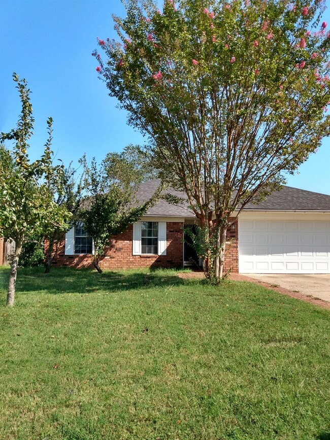 property at 2140 Cedar Oaks Dr