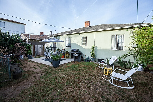 3247 Mountain View Ave in Los Angeles, CA - Foto de edificio - Building Photo