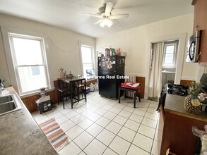 24 Willis St, Unit 2 in Boston, MA - Building Photo - Building Photo