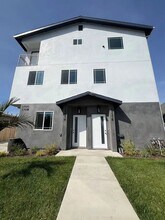 1731 E 68th St in Los Angeles, CA - Building Photo - Building Photo