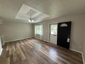 3912 Delmont Dr in Indianapolis, IN - Building Photo - Building Photo