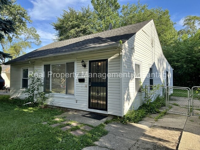 10721 Troy St in Oak Park, MI - Foto de edificio - Building Photo