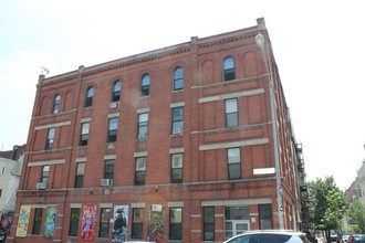 233 S 1st St in Brooklyn, NY - Building Photo - Building Photo