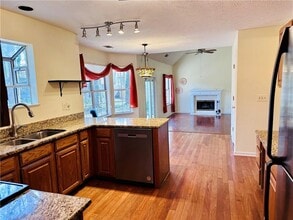 1140 Taylor Oaks Dr in Roswell, GA - Building Photo - Building Photo