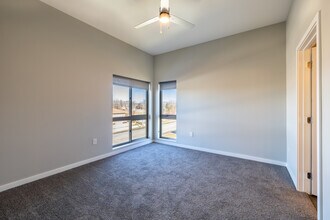 Vue 178 in Omaha, NE - Foto de edificio - Interior Photo