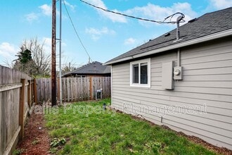 1130 14th St NE in Salem, OR - Building Photo - Building Photo
