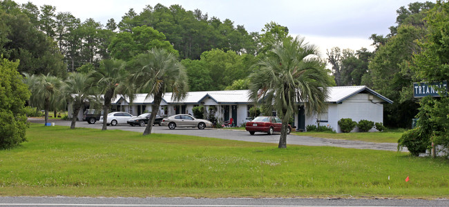 Triangle in Lake City, FL - Foto de edificio - Building Photo