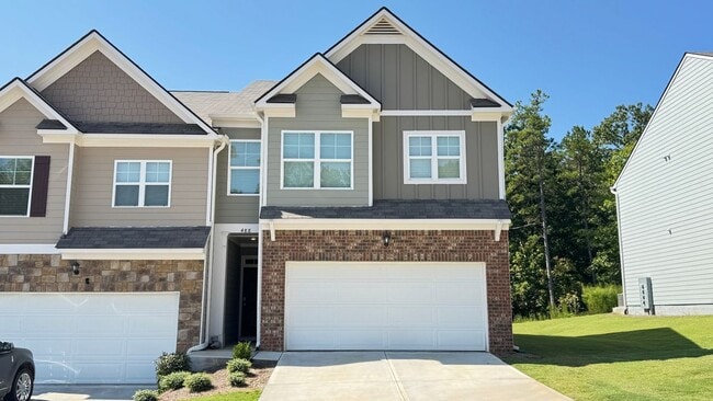 property at 488 Stoneybrook Dr