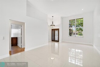 2862 E Orchard Cir in Davie, FL - Foto de edificio - Building Photo