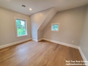 51 Fairbanks St, Unit 3 in Boston, MA - Building Photo - Building Photo