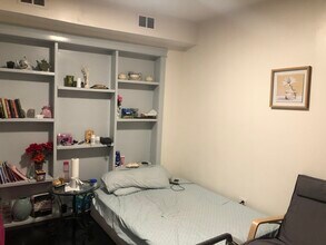 3907 W Van Buren St, Unit 1 in Chicago, IL - Building Photo - Building Photo
