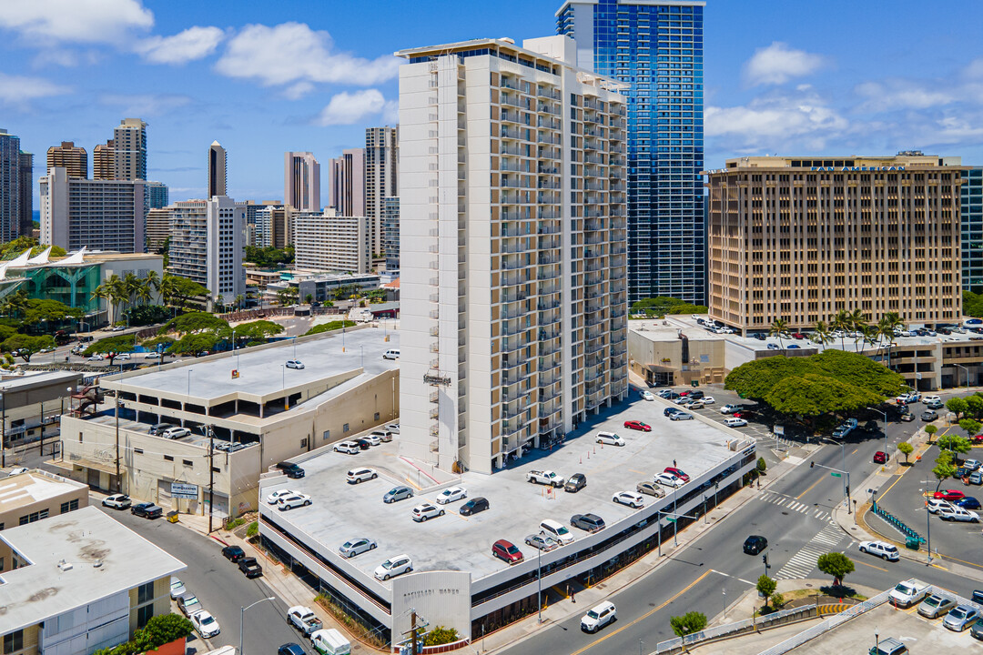 Kapiolani Manor in Honolulu, HI - Building Photo