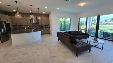 8489 Apple Falls Ln in Boca Raton, FL - Building Photo - Building Photo