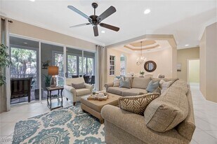 26960 Wyndhurst Ct in Bonita Springs, FL - Building Photo