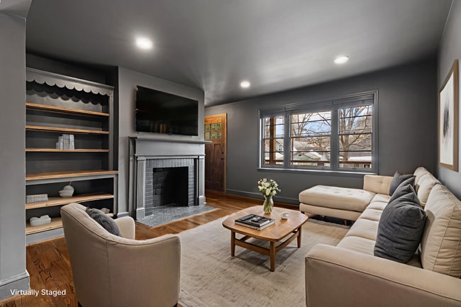 property at 114 W Park Ave