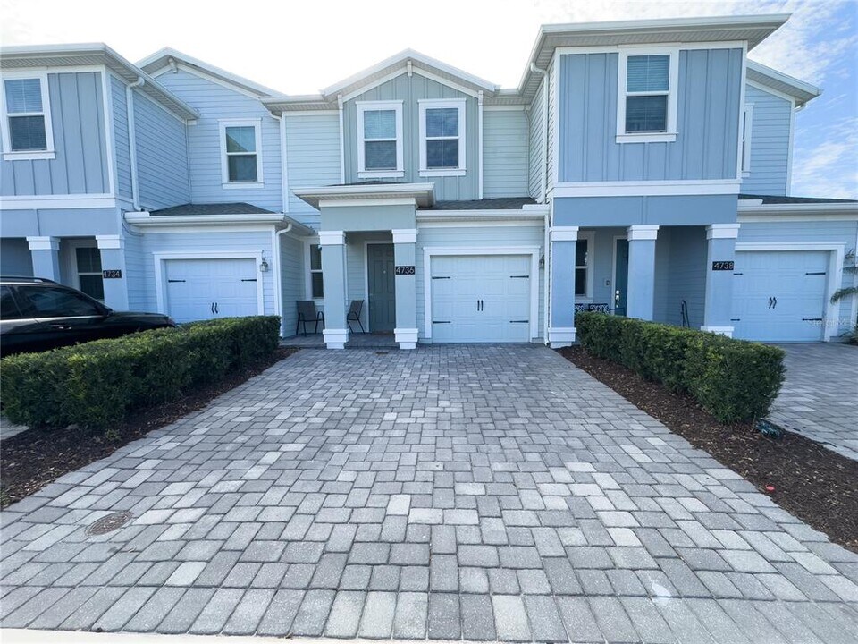 4736 Tribute Trail in Kissimmee, FL - Foto de edificio