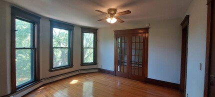 301 Dayton Ave in St. Paul, MN - Building Photo - Interior Photo