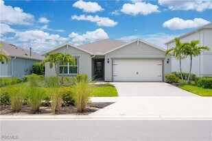 42428 Cascade Dr in Punta Gorda, FL - Building Photo