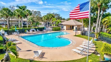 18 Amherst Ct in Royal Palm Beach, FL - Building Photo - Building Photo