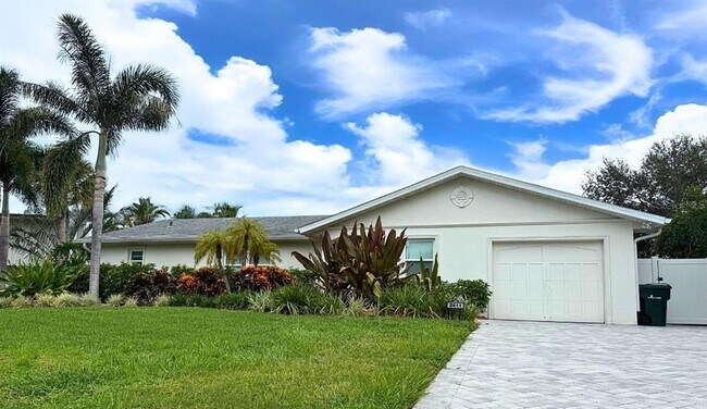 property at 2411 Nassau St