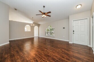 11426 Ivy Flower Loop in Riverview, FL - Foto de edificio - Building Photo