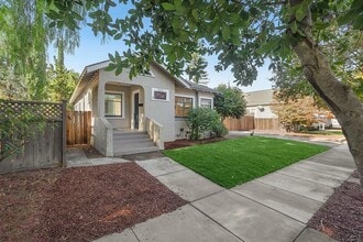 7831 Eigleberry St in Gilroy, CA - Building Photo - Building Photo