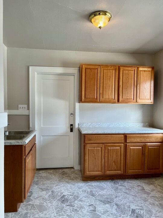 1342 W Atkinson Ave in Milwaukee, WI - Building Photo