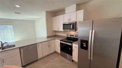 2114 Gentle Rain Dr in Edgewater, FL - Foto de edificio - Building Photo