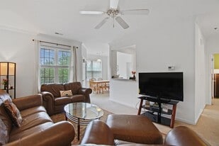 35542 E Atlantic Cir, Unit 212 in Rehoboth Beach, DE - Building Photo