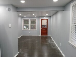 8 Mangam St in Cohoes, NY - Building Photo - Building Photo