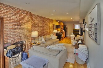 341 Park Ave, Unit 2 in Hoboken, NJ - Foto de edificio - Building Photo