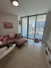 350 S Miami Ave, Unit 1412 in Miami, FL - Building Photo - Building Photo