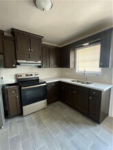 1404 E Quail St in Pharr, TX - Building Photo - Building Photo