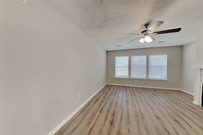 4935 Pecan Grove Dr in Pearland, TX - Building Photo - Building Photo