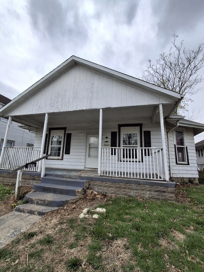 property at 1611 Main St