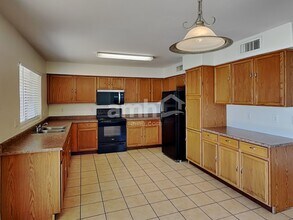 5361 W Huntington Dr in Phoenix, AZ - Building Photo - Building Photo